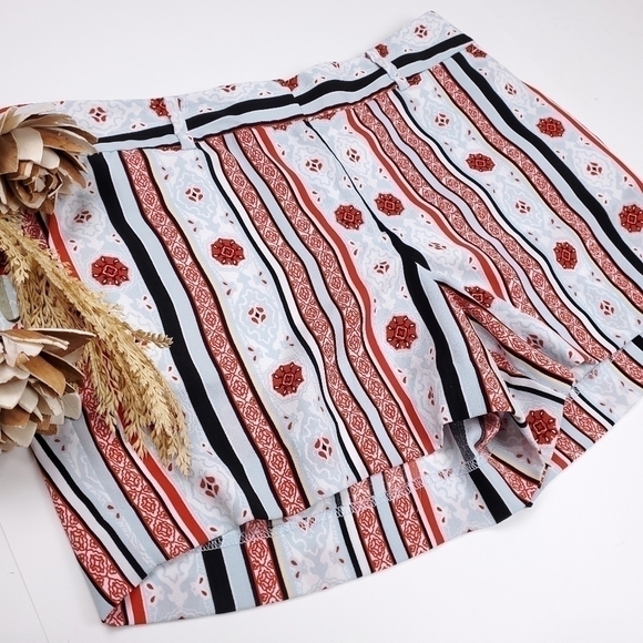 New Loft 4" Inch Short Sz 6 - Picture 12 of 12